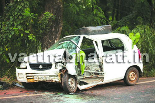 ಕಾರು ಮರಕ್ಕೆ ಢಿಕ್ಕಿ 5ಮಂದಿಗೆ ಗಾಯ